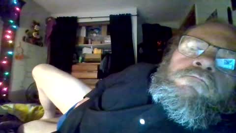Snapshot of bergeeric1970 chatting on May 8, 4:07 am bergeeric1970 online show from May 8, 4:07 am