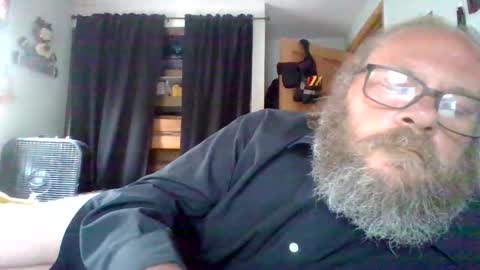bergeeric1970 online show from May 31, 5:42 pm