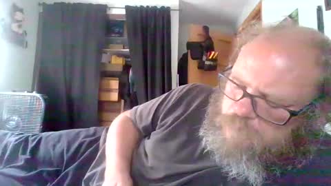 bergeeric1970 online show from June 8, 5:35 pm