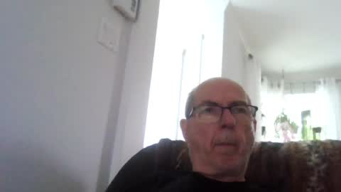Snapshot of bernard1102 chatting on July 29, 5:00 pm bernard1102 online show from July 29, 5:00 pm