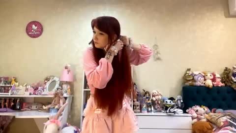 Eva  online show from April 14, 7:14 am