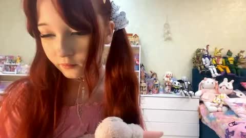 Eva  online show from April 18, 8:29 am