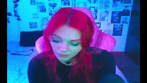 Snapshot of berriekitten chatting on October 24, 6:37 pm BerrieKitten online show from October 24, 6:37 pm