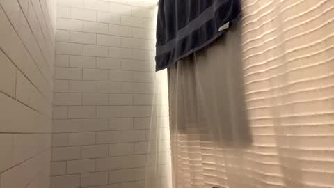 berriess_ online show from March 13, 11:39 am