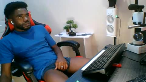 Snapshot of berry297392 chatting on July 30, 8:02 am Suamys online show from July 30, 8:02 am