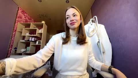 Snapshot of berry_buns chatting on September 29, 5:01 am Sofia online show from September 29, 5:01 am