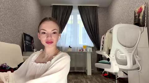 Snapshot of berry_buns chatting on October 19, 5:08 am Sofia online show from October 19, 5:08 am