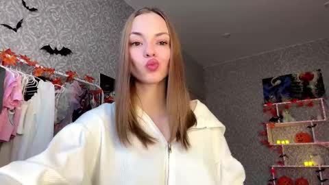 Snapshot of berry_buns chatting on October 22, 6:35 am Sofia online show from October 22, 6:35 am