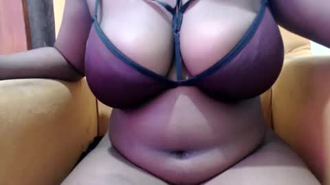 berrycany online show from April 12, 7:52 pm