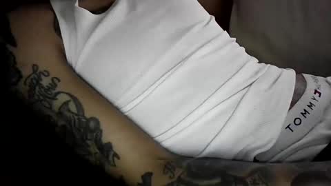 Snapshot of bertdollaz757 chatting on December 21, 9:36 pm ToxicPipe757 online show from December 21, 9:36 pm