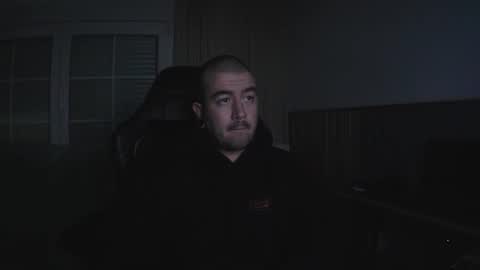 Snapshot of berto3389 chatting on December 3, 1:57 am berto3389 online show from December 3, 1:57 am