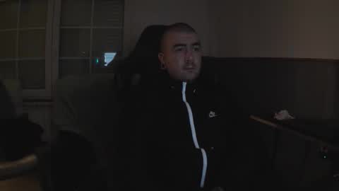 Snapshot of berto3389 chatting on December 18, 1:44 am berto3389 online show from December 18, 1:44 am