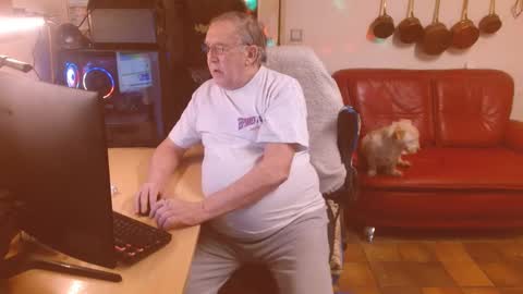 Snapshot of best127 chatting on February 23, 12:48 pm jean online show from February 23, 12:48 pm