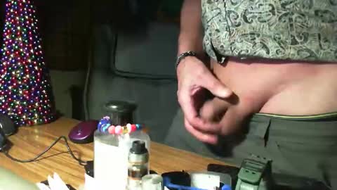 Snapshot of bestes001 chatting on December 22, 1:13 am bestes001 online show from December 22, 1:13 am