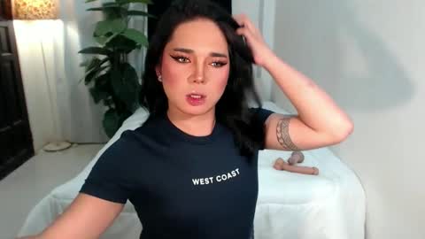 bestgirljulia online show from February 2, 8:02 am