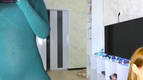 Snapshot of bestgirls2021 chatting on January 11, 3:13 am Hellen and Natali online show from January 11, 3:13 am