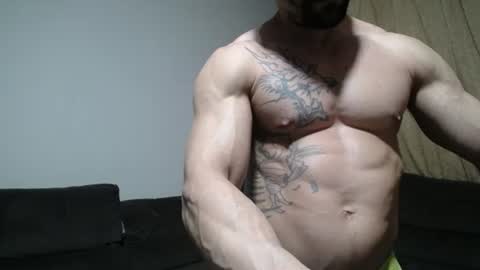 Snapshot of bestmuscle chatting on June 30, 4:02 am bestmuscle online show from June 30, 4:02 am