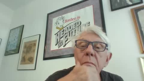 Snapshot of bestshot1951 chatting on November 8, 5:12 pm bestshot1951 online show from November 8, 5:12 pm