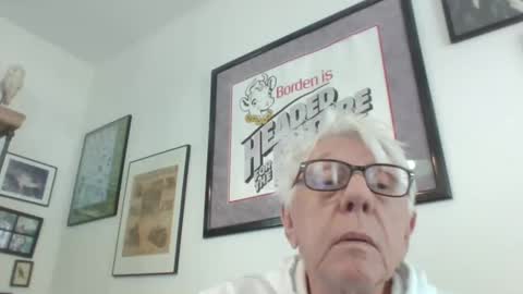 Snapshot of bestshot1951 chatting on November 25, 4:51 pm bestshot1951 online show from November 25, 4:51 pm