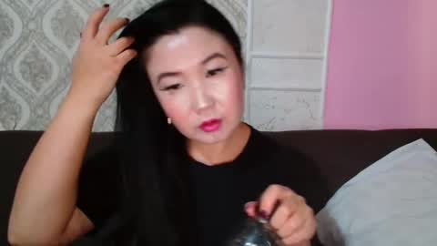 Snapshot of bet_lu chatting on September 27, 7:35 am Bet Lu online show from September 27, 7:35 am