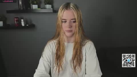 Snapshot of betany_fokss chatting on June 25, 11:26 am Bella Schedule GMT2 Mon Tue Wed Thu Fri Sat Sun 8 am from 2pm online show from June 25, 11:26 am