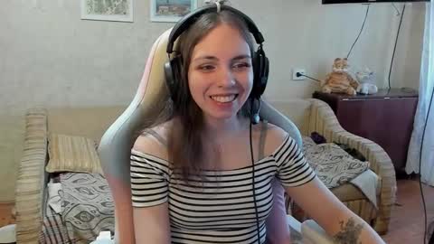 Snapshot of bethany_tease chatting on February 22, 12:04 pm bethany_tease online show from February 22, 12:04 pm