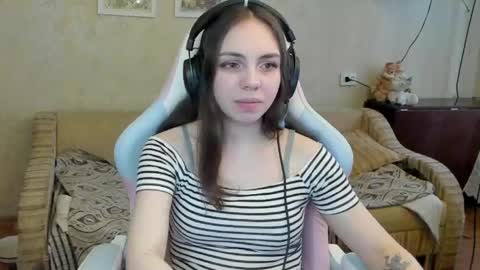 Snapshot of bethany_tease chatting on March 1, 12:07 pm bethany_tease online show from March 1, 12:07 pm