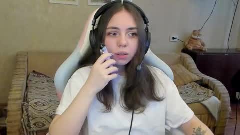 Snapshot of bethany_tease chatting on March 3, 12:11 pm bethany_tease online show from March 3, 12:11 pm