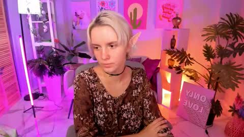 Snapshot of bethanycloud chatting on October 3, 2:30 am Bethany online show from October 3, 2:30 am