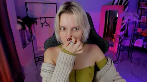 Snapshot of bethanycloud chatting on November 14, 3:05 am Bethany online show from November 14, 3:05 am