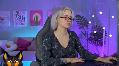 Snapshot of bethanycloud chatting on December 1, 5:56 am Bethany online show from December 1, 5:56 am