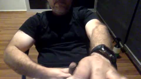 Snapshot of betoooox chatting on March 1, 12:07 am Virtual Gentleman online show from March 1, 12:07 am