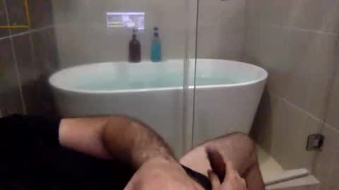 Snapshot of betoooox chatting on November 2, 10:23 pm Virtual Gentleman online show from November 2, 10:23 pm