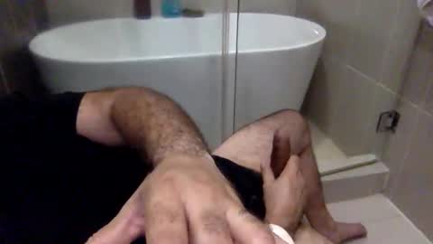 Snapshot of betoooox chatting on December 18, 2:17 am Virtual Gentleman online show from December 18, 2:17 am