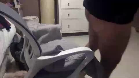 Snapshot of betoooox chatting on February 3, 4:21 am Virtual Gentleman online show from February 3, 4:21 am