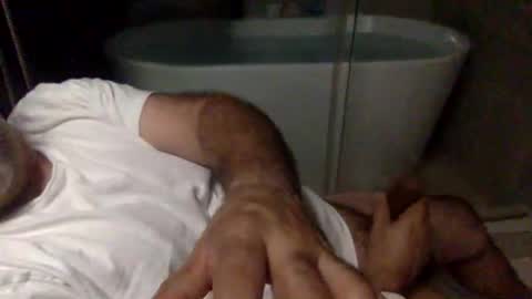 Snapshot of betoooox chatting on February 8, 10:51 am Virtual Gentleman online show from February 8, 10:51 am