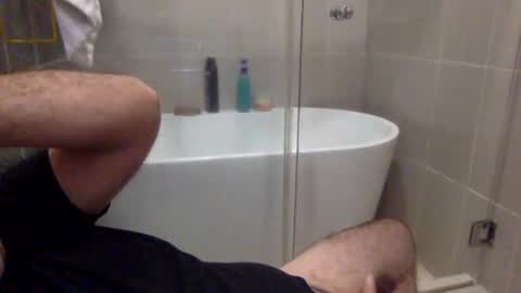 Snapshot of betoooox chatting on February 18, 10:00 am Virtual Gentleman online show from February 18, 10:00 am