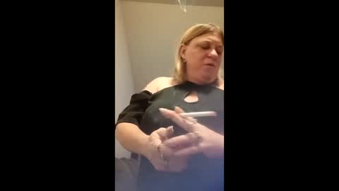 Snapshot of betsygore78 chatting on March 2, 1:07 pm betsygore78 online show from March 2, 1:07 pm