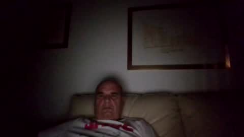 Snapshot of betta1 chatting on October 12, 12:20 am betta1 online show from October 12, 12:20 am