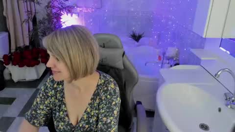 Betty online show from April 19, 1:27 am