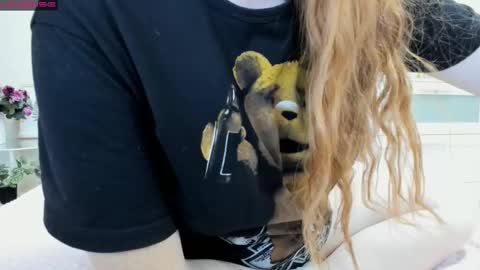 Mila Sweet online show from February 6, 7:24 am