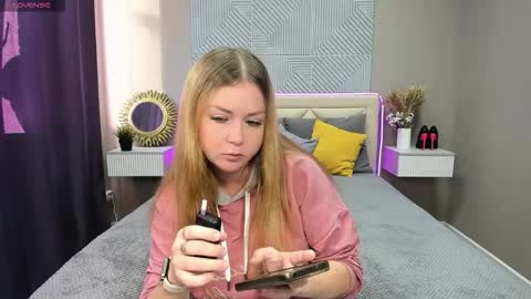 Mila Sweet online show from September 17, 4:47 am