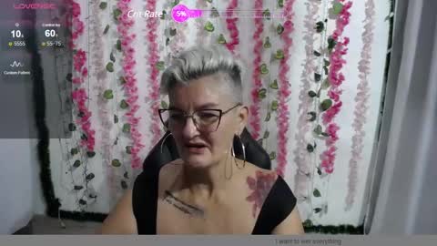 Snapshot of bety_cum3 chatting on February 2, 9:08 am bibiana online show from February 2, 9:08 am