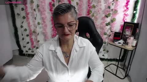 Snapshot of bety_cum3 chatting on March 3, 12:58 pm bibiana online show from March 3, 12:58 pm