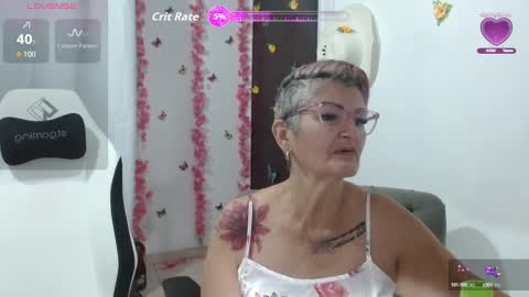 Snapshot of bety_cum3 chatting on September 15, 8:58 am bibiana online show from September 15, 8:58 am