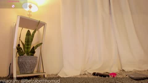 Snapshot of betzabeth_homudr chatting on December 14, 3:40 am betzabeth_homudr online show from December 14, 3:40 am