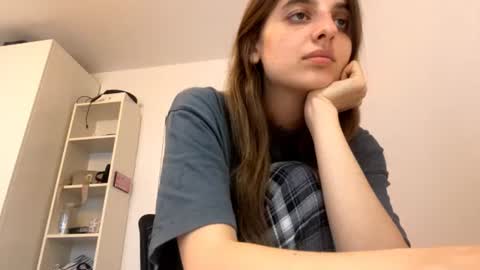 Snapshot of beulahweikert chatting on June 15, 5:15 pm Lina online show from June 15, 5:15 pm