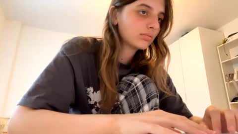 Snapshot of beulahweikert chatting on June 24, 5:34 pm Lina online show from June 24, 5:34 pm