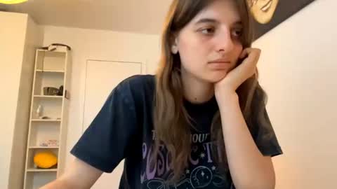 Snapshot of beulahweikert chatting on July 18, 5:17 pm Lina online show from July 18, 5:17 pm