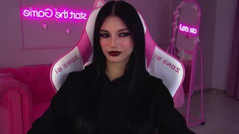 Snapshot of beverlyyork chatting on December 5, 6:55 am Beverly online show from December 5, 6:55 am